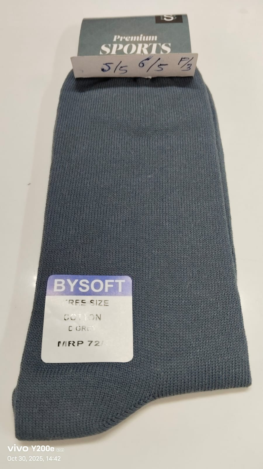 1 311 GREY SOCKS WHITE PATTI 