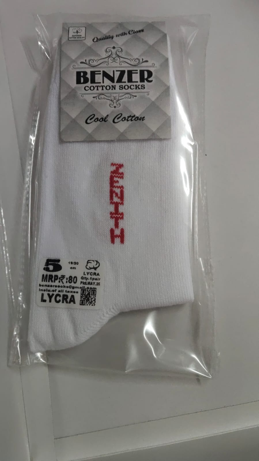 1 231 WHITE  SOCKS PLAIN LYCRA NAME -ZENITH 