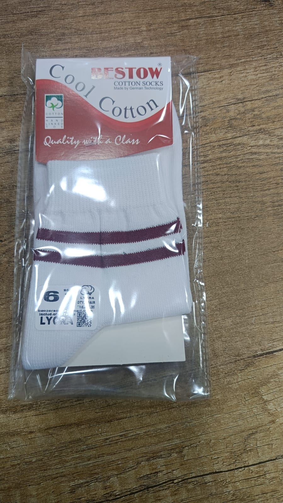 8 216 WHITE SOCKS MAROON PATTI 
