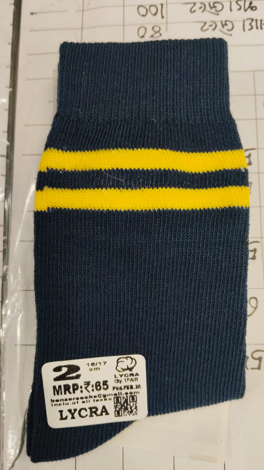 2 211 2 211 NAVY SOCKS 2 YELLOW PATTI LYCRA 