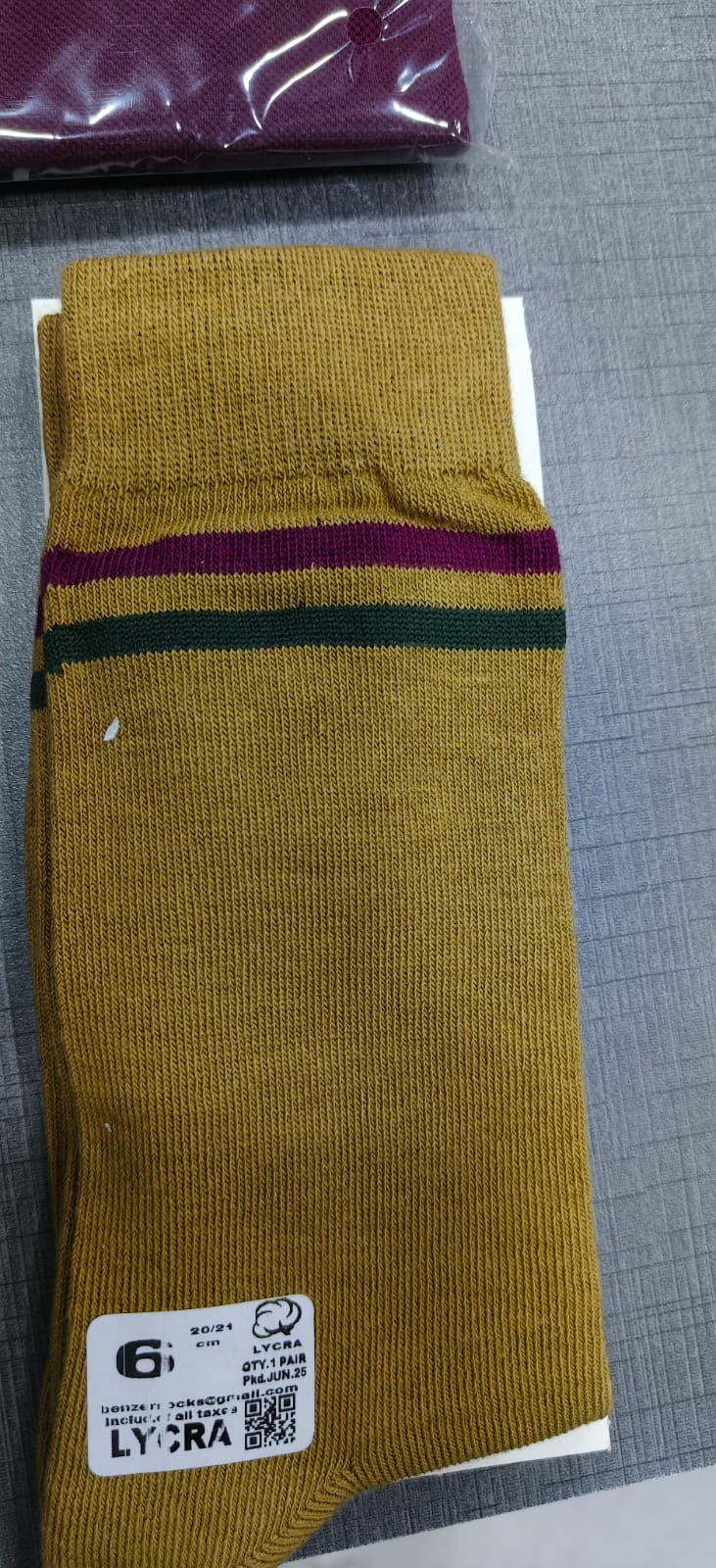1 211 KHAKHI SOCKS PARPAL/BOTTLE GREEN PATTI 